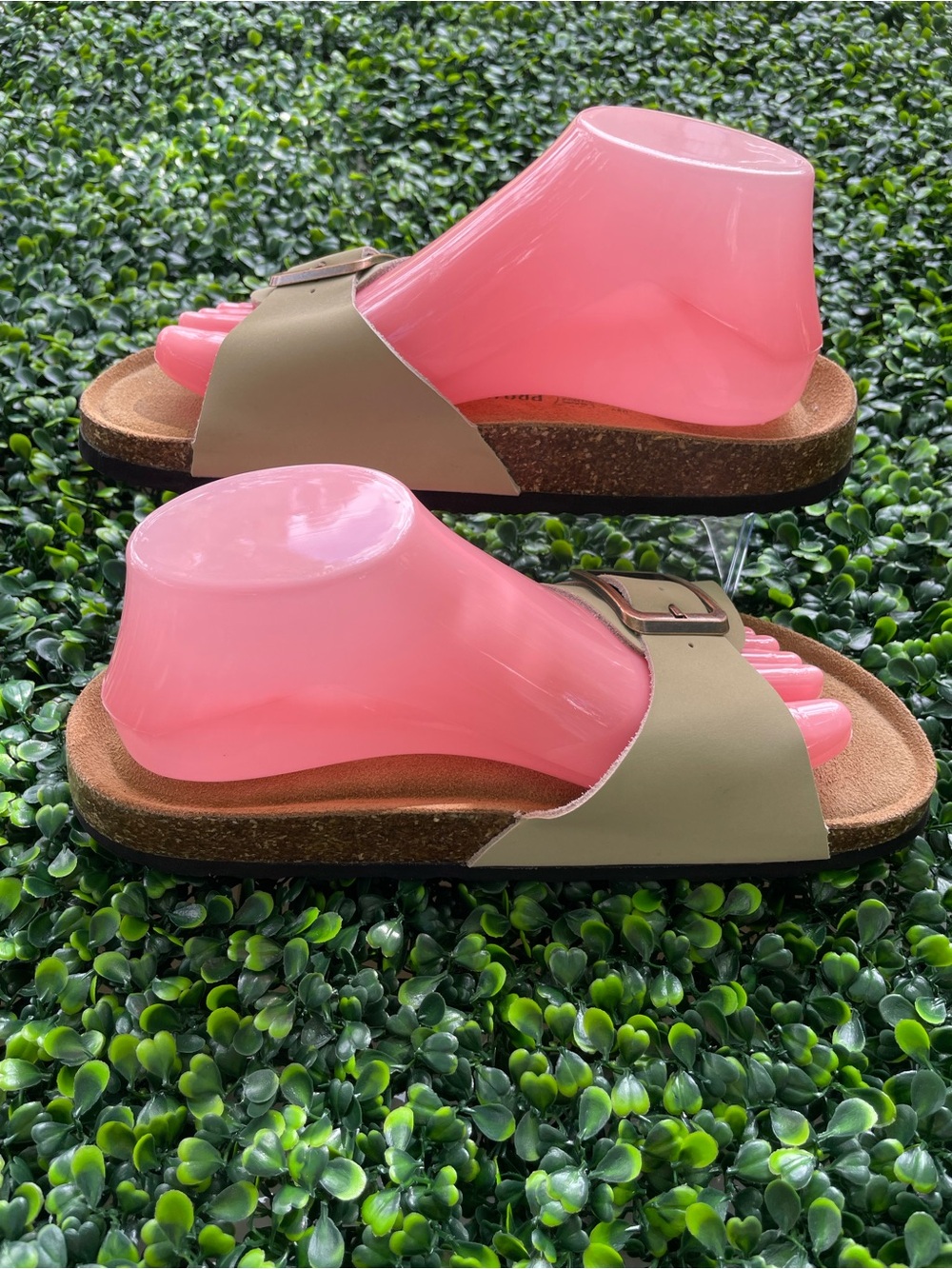 Project cloud Beige women’s Slide Sandals with Buckle - size 9 leather